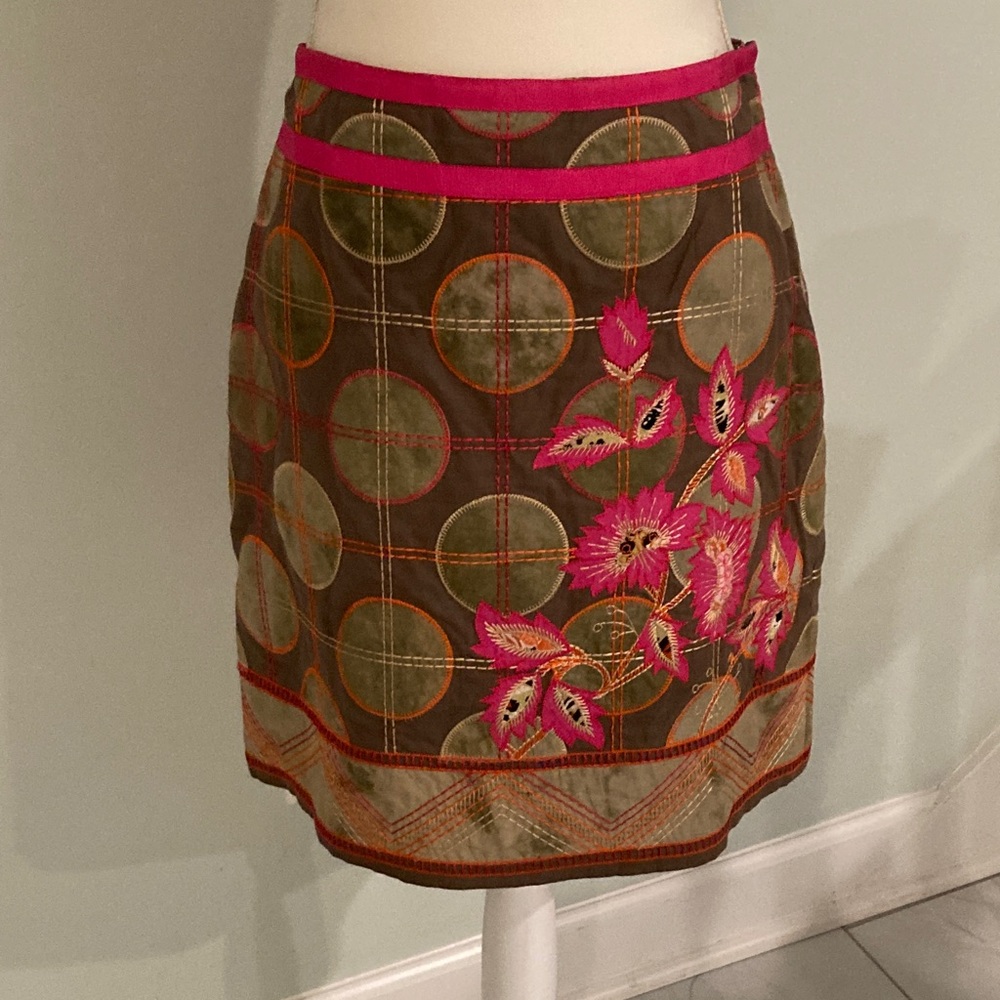 Etcetera Pink and Brown Embroidered Mini Skirt. Size 8.